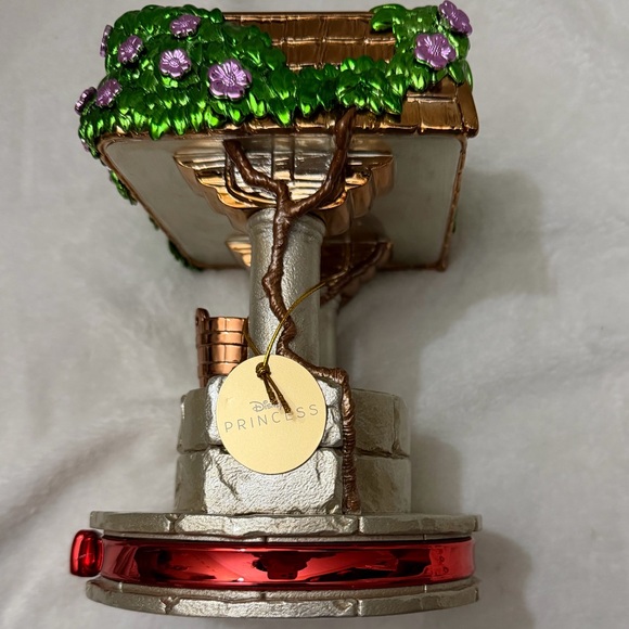 Bath & Body Works Snow White Decorative Candle Holder - Picture 4 of 6